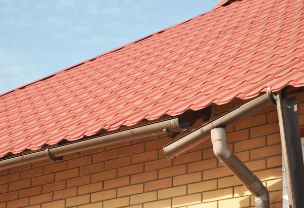 Loose Gutter Repair in Lansing